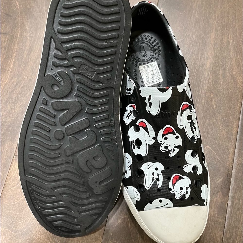 Disney Parks Native Mickey Mouse Black Slip On Shoes Unisex (M5, W7)